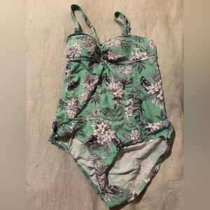 Motherhood Maternity Black and Green Floral Tankini Swimsuit